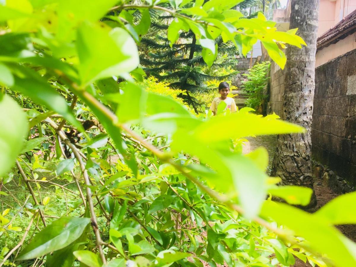 Ganesh House Ayurveda Homestay Kovalam Kültér fotó